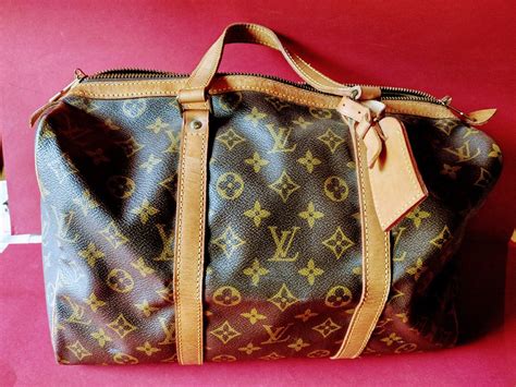minimalist 1990 louis vuitton